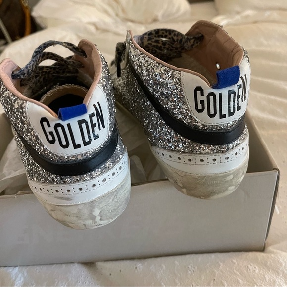 Like NEW! Golden Goose 42. Like new condition. - Picture 10 of 11